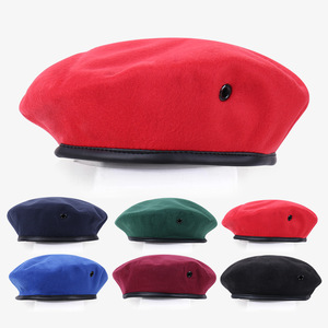 Berretto Unisex a Righe con Stampa Serigrafica, Cappello Regolabile in Finta Lana per Adulti, per Tutte le Stagioni - Product Image 1
