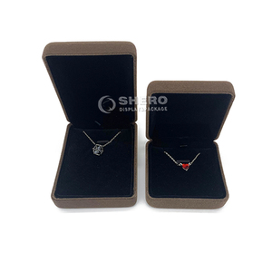 Spot Wholesale Golden Ribbon Wedding Jewelry Packaging Fashion Style Pendant Ring <b>Necklace</b> Velvet Jewelry Gift <b>Box</b> - Product Image 4