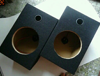 Boîtier de subwoofer arrière de style classique personnalisé pour véhicules (matériau MDF) Service OEM/ODM Accessoires assortis Câblage