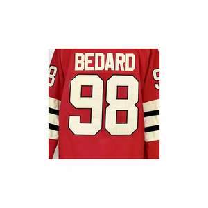 シカゴ・コナー・ベダード レッド 2025 ウィンタークラシック 最高品質 刺繍入り ナショナルホッケー ジャージ 発送準備完了 - Product Image 1