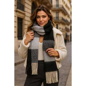 Écharpe rayée crème et gris anthracite automne-hiver Sal1270 – Écharpe longue et douce à pompons, style uni - Product Image 2