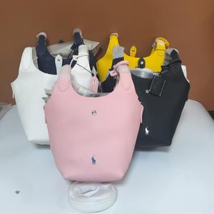 Nouveau 2026 Sac seau compact en cuir véritable grain litchi, style <span class=keywords><strong>Polo</strong></span> <span class=keywords><strong>Basket</strong></span>, pour femme, disponible en stock transfrontalier, porté épaule, bandoulière, main et cabas - Product Image 1