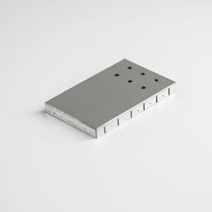 Couverture de protection RF Boss BS-227 en acier inoxydable ventilée avec conductivité tactile personnalisable - Product Image 2