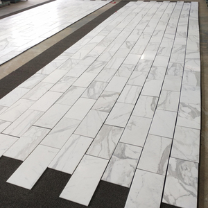 Carreaux de marbre blanc Calacatta d'Italie polis de haute qualité, modernes et luxueux, pour murs et sols, vente en gros OEM/ODM TMZ pour usage hôtelier - Product Image 4