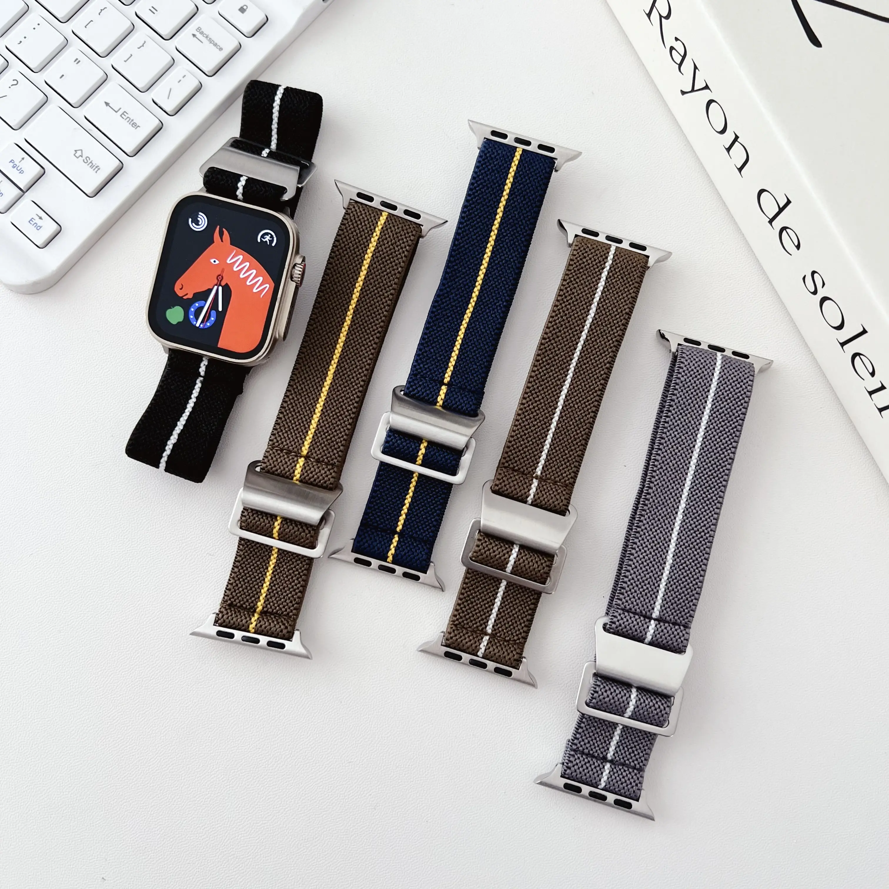 새로운 디자인 꼰 나일론 스트랩 뜨개질 패브릭 시계 밴드 스포츠 금속 버클 38mm 40mm 42mm Apple Watch 8 7 6 5 울트라
