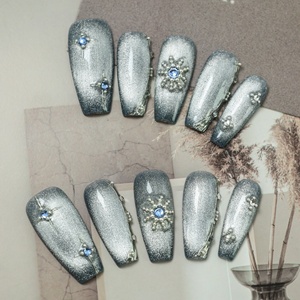 Faux ongles à presser faits main, couvrance totale, forme cercueil longue, en acrylique de luxe, avec papillons 3D et French manucure, haute qualité, pour vente en gros - Product Image 1