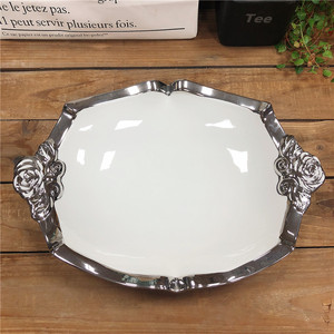 <span class=keywords><strong>Assiette</strong></span> en céramique moderne à bord <span class=keywords><strong>argent</strong></span>é et assiettes profondes avec bordure <span class=keywords><strong>argent</strong></span>ée adaptées aux fêtes de mariage - Product Image 1