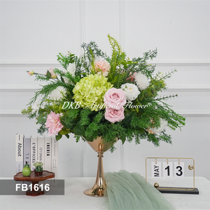 ดอกไฮเดรนเยียสีชมพูขาวเสมือนจริงจาก DKB Wholesale สำหรับตกแต่งโต๊ะกลาง หรูหราด้วยดอกไม้ประดิษฐ์จากผ้าไหม - Product Image 3