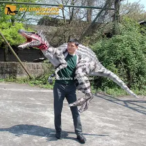 Marionnette à épaule de dinosaure en caoutchouc, nouveau, figurine de chevalière - Product Image 1
