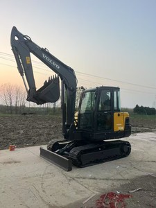 Mini-excavatrice <span class=keywords><strong>Volvo</strong></span> EC60 d'occasion, 95% <span class=keywords><strong>neuve</strong></span>, <span class=keywords><strong>prix</strong></span> bas, 6 tonnes - Product Image 3