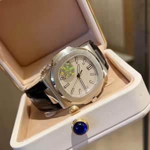 Reloj de Hombre de Alta Gama, Original, de Primera Calidad, Estilo Ejecutivo Simple y Moderno, Correa de Cuero de Lujo, Resistente al Agua, Movimiento Mecánico, Deportivo - Product Image 2