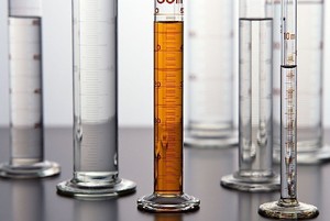 Cilindro <span class=keywords><strong>de</strong></span> medición <span class=keywords><strong>de</strong></span> vidrio para <span class=keywords><strong>laboratorio</strong></span> químico, varias especificaciones - Product Image 3