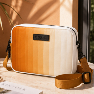 Sac bandoulière dégradé à rayures personnalisé OEM pour femme en cuir PU, sac à bandoulière pour appareil photo, décontracté, pour voyage quotidien avec large sangle réglable - Product Image 1