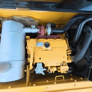 Presque neuf, puissant, excavateur hydraulique Caterpillar 315DL d'occasion de 15 tonnes pour projets de construction. - Product Image 5