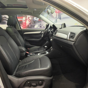 Auto Usata Economica di Seconda Mano <span class=keywords><strong>Audi</strong></span> <span class=keywords><strong>Q3</strong></span> 2014 1.4T <span class=keywords><strong>Audi</strong></span> <span class=keywords><strong>Q3</strong></span> 35 TFSI Progressive Dynamic Edition <span class=keywords><strong>SUV</strong></span> Compatto per l'Africa Occidentale - Product Image 6