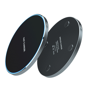 <span class=keywords><strong>Chargeur</strong></span> sans fil portable 15W avec logo personnalisé, lumière LED, boîtier en métal, charge rapide, entrée Type-C, chargeurs de téléphone sans fil - Product Image 1
