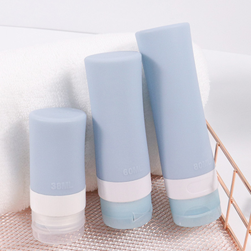 Bouteille rechargeable en silicone bleu