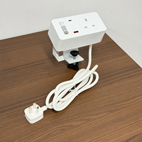 Regleta de escritorio con abrazadera y cable USB-C retráctil, cargador PD de 20W, enchufe de escritorio para el Reino Unido, ideal para oficina en casa, venta al por mayor de fábrica.