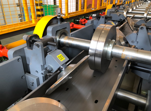 Kim loại thép xà gồ <span class=keywords><strong>C</strong></span> purline U purline M purline Z purline <span class=keywords><strong>C</strong></span> & Z purline <span class=keywords><strong>c</strong></span>án tạo thành máy - Product Image 5