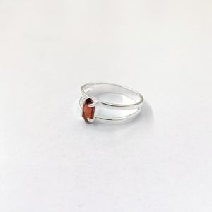 Anillo de Plata de Ley 925 con Piedra Preciosa de Granate, Colección Artesanal, al Mejor Precio - Product Image 3