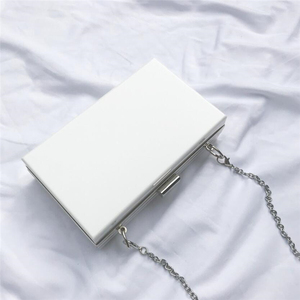 Borsa <span class=keywords><strong>Clutch</strong></span> in Acrilico Trasparente con Dettagli <span class=keywords><strong>Argento</strong></span>, Borsa a Tracolla in Acrilico Trasparente con Finiture <span class=keywords><strong>Argento</strong></span> - Product Image 3
