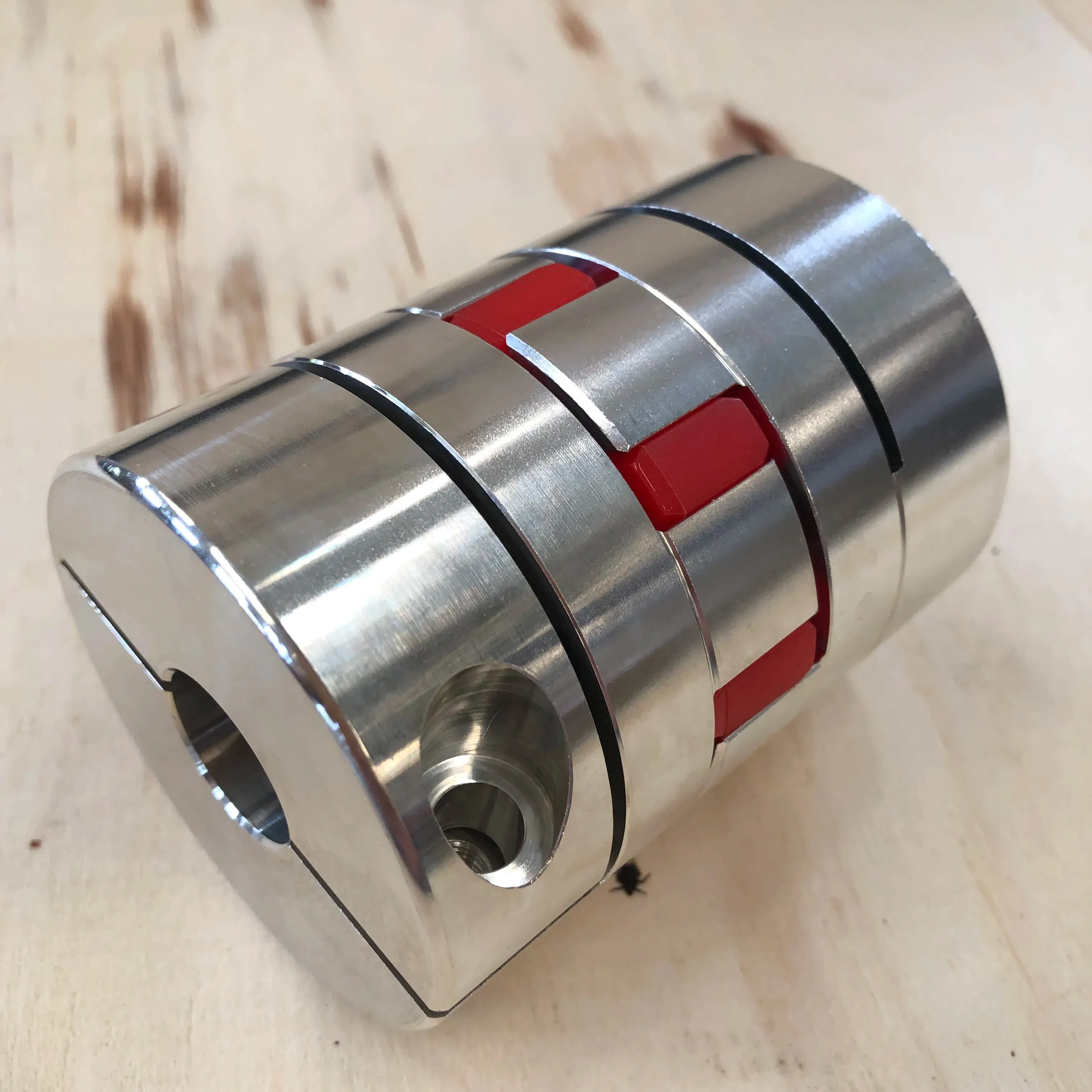 Aluminum Economical Polished Flexible JM Jaw Spider Coupling Shaft Plum Couplings Easy To Install Flexible Jaw Couplings