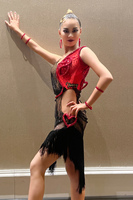 Robe de danse latine de haute qualité Vennystyle - Design asymétrique, blocs de couleur, dos nu, costume de performance pour adultes, taille sur mesure