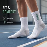 Chaussettes de sport personnalisées avec logo, chaussettes de course respirantes en maille avec soutien de la voûte plantaire et semelle amortissante, chaussettes athlétiques OEM