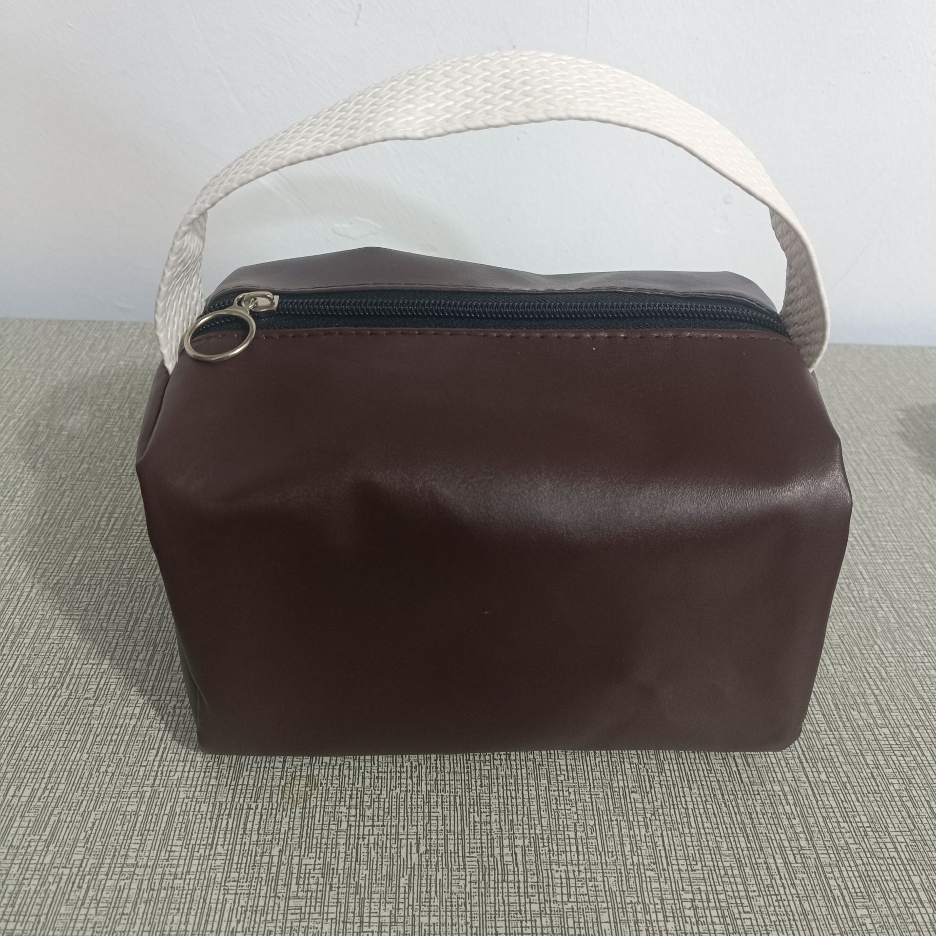 Imagen real marrón (normal)