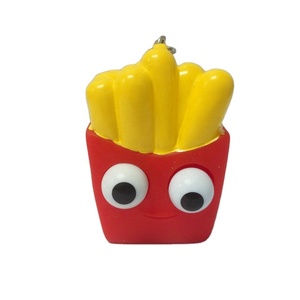 Llavero de plástico con diseño de patatas fritas de la serie de animales, con ojos saltones, juguete de apretar, venta al por mayor, personalizado - Product Image 3