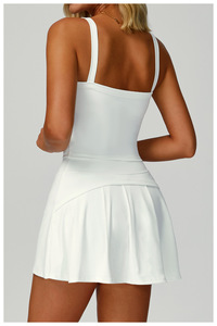 Ensemble de yoga pour femme avec logo personnalisé, effet seconde peau, comprenant un débardeur avec soutien-gorge intégré et une jupe courte taille haute, coupe ajustée, anti-transparence, pour le fitness et le sport - Product Image 3