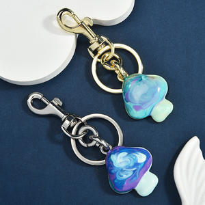 Venta al por mayor caliente gradiente de color en forma de seta llaveros de resina con hebilla de Metal, Anti pérdida de accesorios - Product Image 1