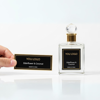 Étiquettes adhésives en vinyle imperméables personnalisées avec logo de produit et estampage à chaud argenté pour usage cosmétique sur pots de bougies en verre