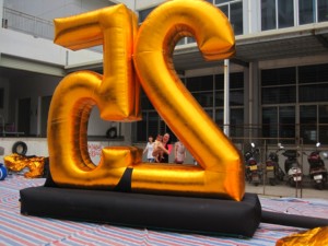 Inflatable Golden number 25 for outdoor sale advertising events - Product Image 5