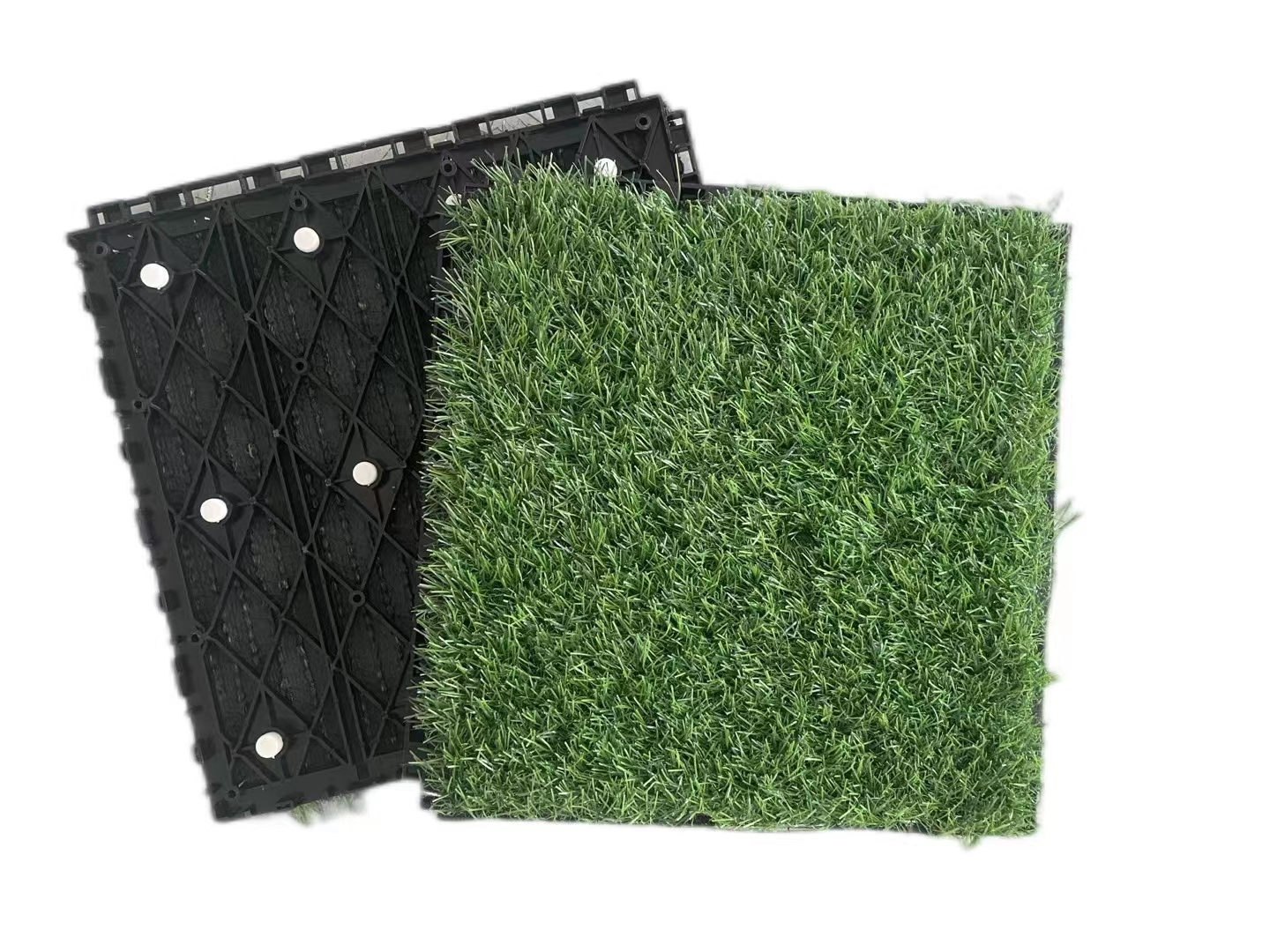 Plastic lawn