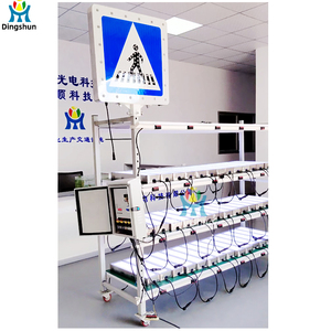 لافتة للمشاة تعمل بالطاقة الشمسية ذات وجهين |   تنبيه LED |   علامات أمان للطرق مقاومة للماء لممرات المشاة - Product Image 3