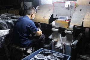 Servicio de Diseño y Fabricación de Moldes de Fundición a Presión para Componentes Industriales Personalizados - Product Image 6