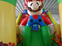 Personnages gonflables de dessin animé commercial Mario thème Funcity videur gonflable Combo videur gonflable avec diapositives pour les enfants
