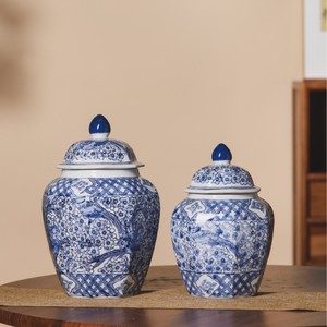 Pot à gingembre en porcelaine bleue et blanche de style chinois traditionnel, vase décoratif en céramique avec motif d'oiseaux, accent décoratif chinoiserie pour la maison - Product Image 2