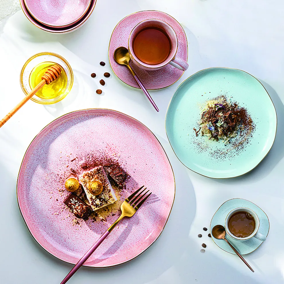 Set da pranzo da cucina in porcellana blu nordica Vajilla piatti in ceramica per stoviglie da sposa piatti rosa con bordo in oro irregolare