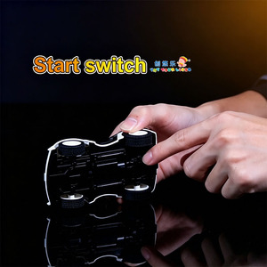 Jouet éducatif STEM EPT : Voiture à propulsion manuelle à assembler soi-même avec lampe torche et jeu de quilles - Product Image 3
