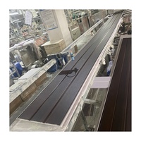 Panel de Techo de PVC Moderno de Alta Calidad, Resistente al Humo y a la Humedad, con Diseño de Ranuras para Decoración de Interiores