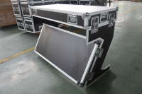 RK Portable DJ Z Table Flight case Fácil de instalar con asas