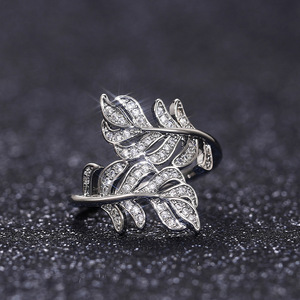 Anello con foglie botaniche per donna, gioiello floreale naturale per l'indice - Product Image 6