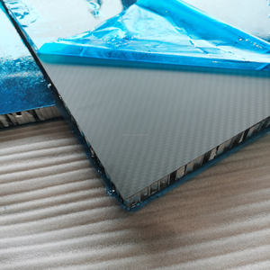 <span class=keywords><strong>Feuille</strong></span> de polymère renforcé de fibre de <span class=keywords><strong>carbone</strong></span> (CFRP) avec hybride <span class=keywords><strong>Kevlar</strong></span> pour plaques d'armure - Product Image 4