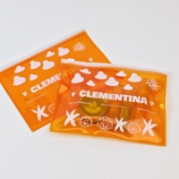 Pochette en PVC orange avec fermeture éclair coulissante, personnalisable avec logo de marque, pour le rangement de produits de toilette et cosmétiques de voyage