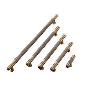 <span class=keywords><strong>Tiradores</strong></span> <span class=keywords><strong>de</strong></span> puertas <span class=keywords><strong>de</strong></span> <span class=keywords><strong>cocina</strong></span>, <span class=keywords><strong>tiradores</strong></span> <span class=keywords><strong>de</strong></span> muebles <span class=keywords><strong>de</strong></span> armario <span class=keywords><strong>de</strong></span> aluminio y latón, perillas, herrajes, <span class=keywords><strong>tiradores</strong></span> <span class=keywords><strong>de</strong></span> cajón <span class=keywords><strong>negros</strong></span> mate <span class=keywords><strong>de</strong></span> 128mm - Product Image 1