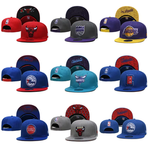 Casquettes de basket-ball à visière plate de style hip-hop américain, très vendues, tous les styles de casquettes des équipes des Celtics, des Jazz et des Pistons - Product Image 1