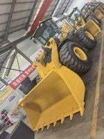 Chargeuse sur pneus Weichai Diesel 16 tonnes à performance stable, hauteur de déchargement maximale 3300 mm, pour la construction urbaine et le recyclage des déchets