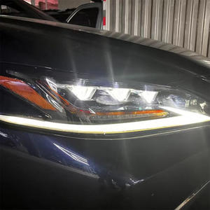 Phare à LED matriciel à trois yeux Lexus ES 6000K avec clignotant séquentiel pour mise à niveau et rétrofit, unité unique - Product Image 1